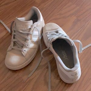 Adidas Campus size 2.5 gray suede barely used